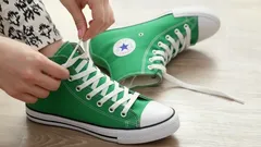 Lewy czy prawy: który but zakładasz jako pierwszy? Oto, co to mówi o twojej osobowości