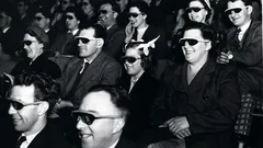 Pierwszy film 3D: kiedy ludzie po raz pierwszy zobaczyli trójwymiarowy obraz na ekranie?