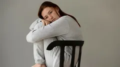 Dlaczego poczucie samotności nasila się w święta: porady psychologa, jak sobie z nim poradzić