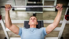 Nie dla mięśni, lecz dla życia: treningi, które naprawdę wzmacniają ciało