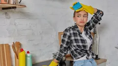 Ciągłe sprzątanie: psychologowie wyjaśniają, co stoi za potrzebą porządku