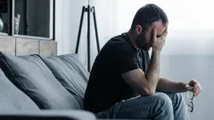 Wielu robi to cały czas: 8 nawyków, które unieszczęśliwiają ludzi