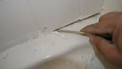 Silikonowe fugi staną się śnieżnobiałe w 30 minut: szybka metoda wybielania