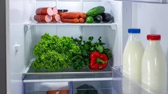 Nieprzyjemny zapach z lodówki zniknie natychmiast: zapamiętaj ten szybki, domowy sposób